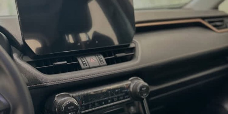 تست رانندگی تویوتا وایدلندر